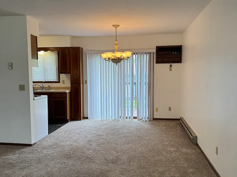 833 Bridgewater Ave #6 — Photo 3
