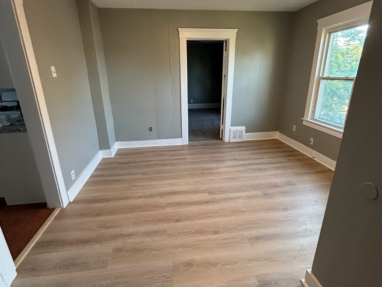 3 bed, 1350 sqft, $1,600 — Photo 2