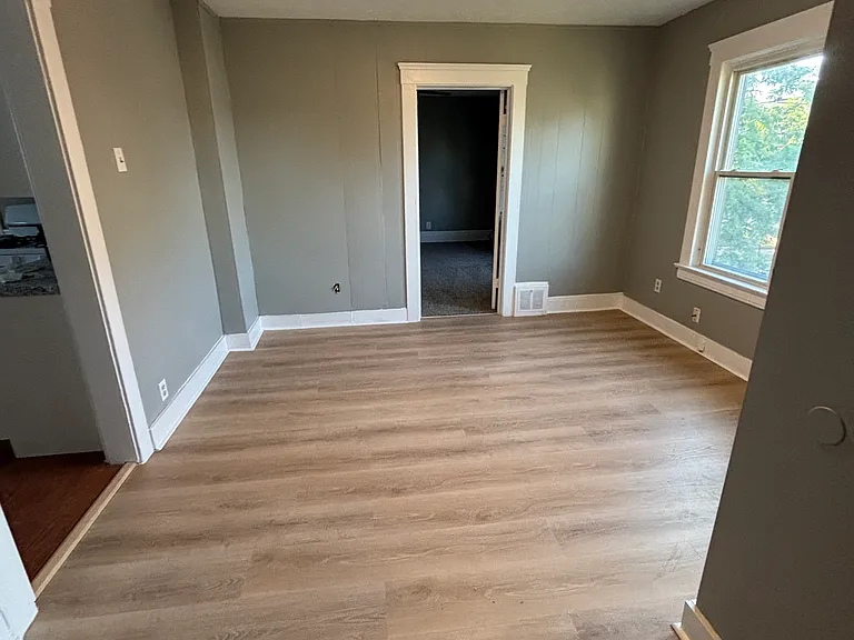 2031 Lark St — Photo 2