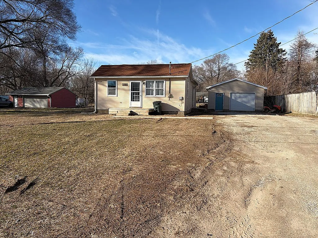 1729 Dearborn Ave photo 1