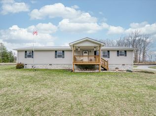 1011 Chief Day Break Dr, Crossville, TN 38572
