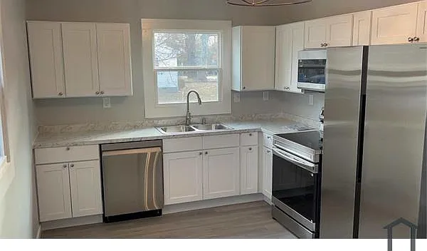 201 Knight Dr — Photo 4