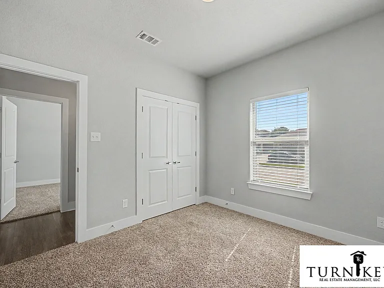 220 Stewart Bend Ct — Photo 17