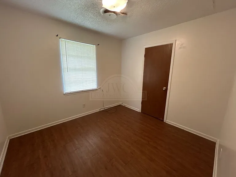 1205 Kathey Dr — Photo 11