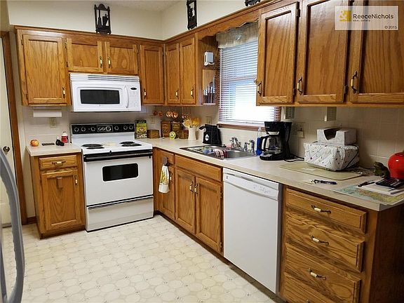 All kitchen appliances stay.  Working but excluded from mechanical.