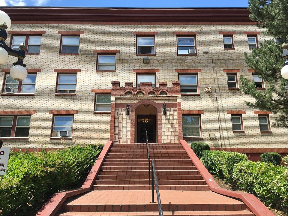 1st image of 315 High St #106