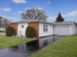 1 Arms Ct, Brick, NJ 08723