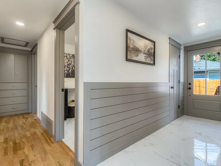 1328 Dakota St — Photo 13