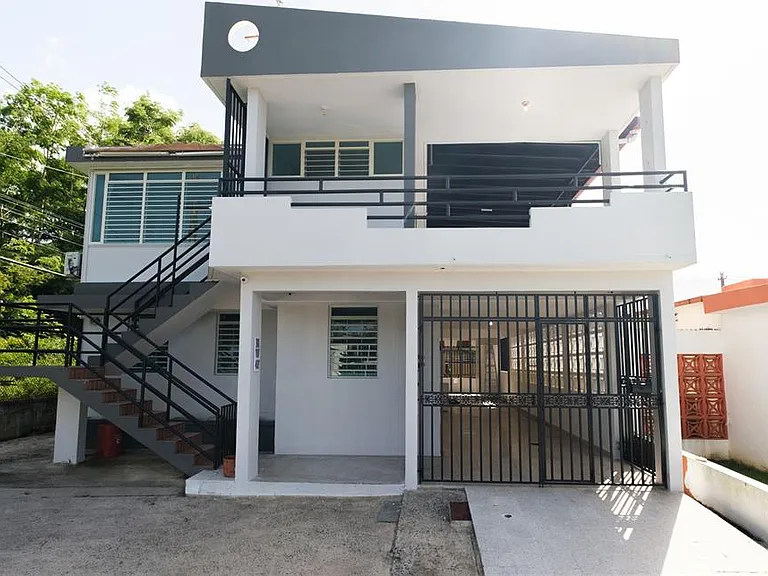 HW47 Ext. Country Club — Photo 1