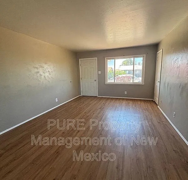 2620 Mossman Dr — Photo 3