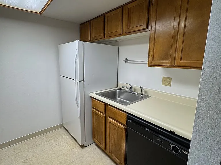 814 Tenderfoot Hill Rd #201 — Photo 5