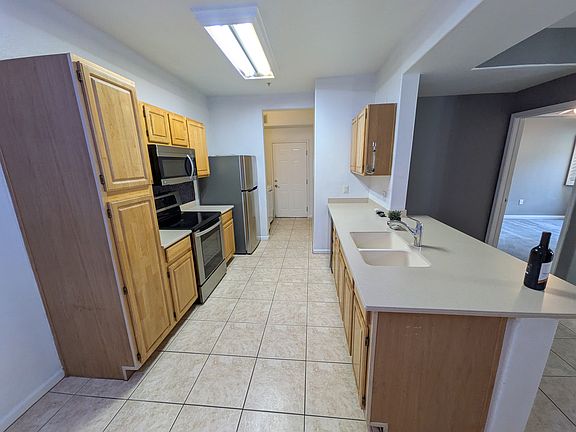 3rd image of 501 Gibson Dr