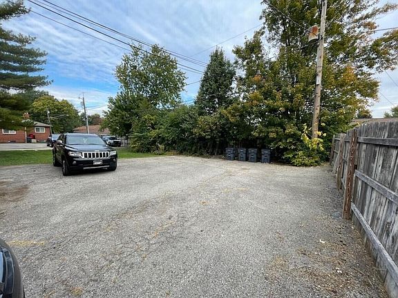 4th image of 500 E Stafford Ave