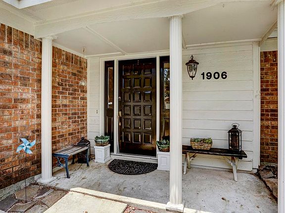 3rd image of 1906 Richmond Vantage Dr