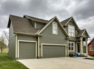 10021 N Lewis Ave, Kansas City, MO 64157