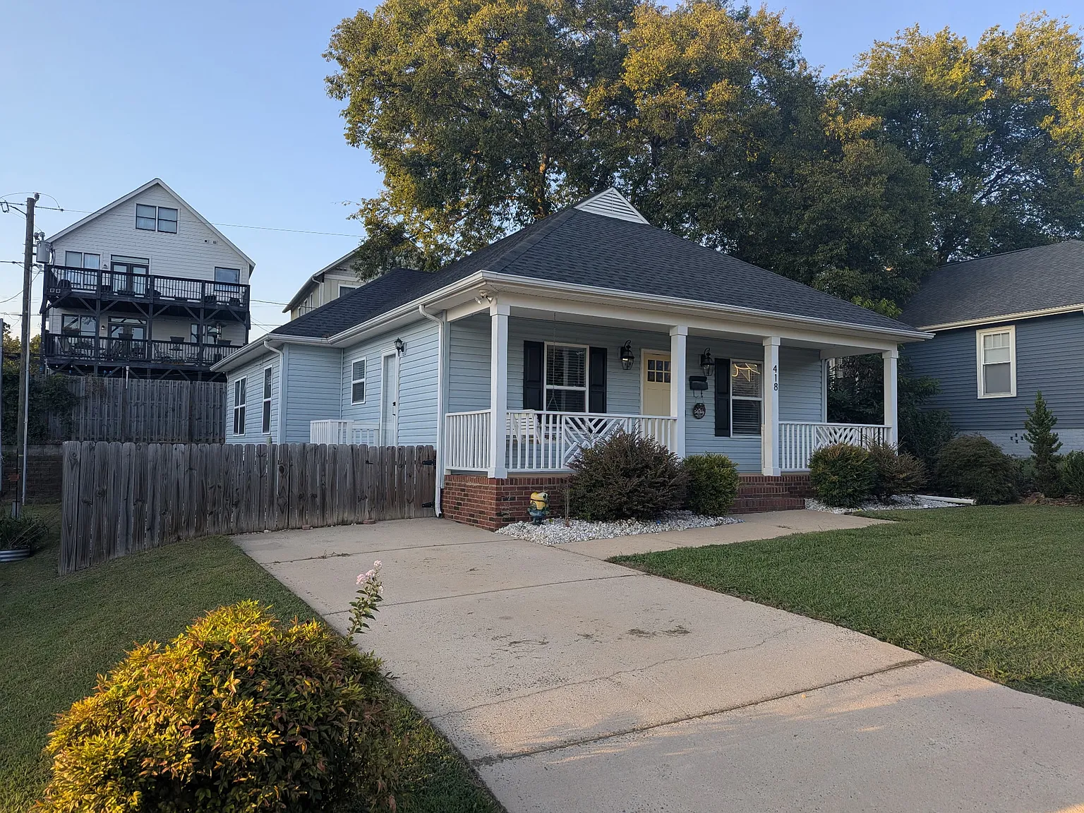4 bed, 1332 sqft, $2,500 — Photo 2