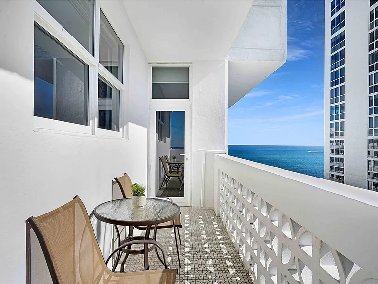 4250 Galt Ocean Dr #PHB — Photo 5
