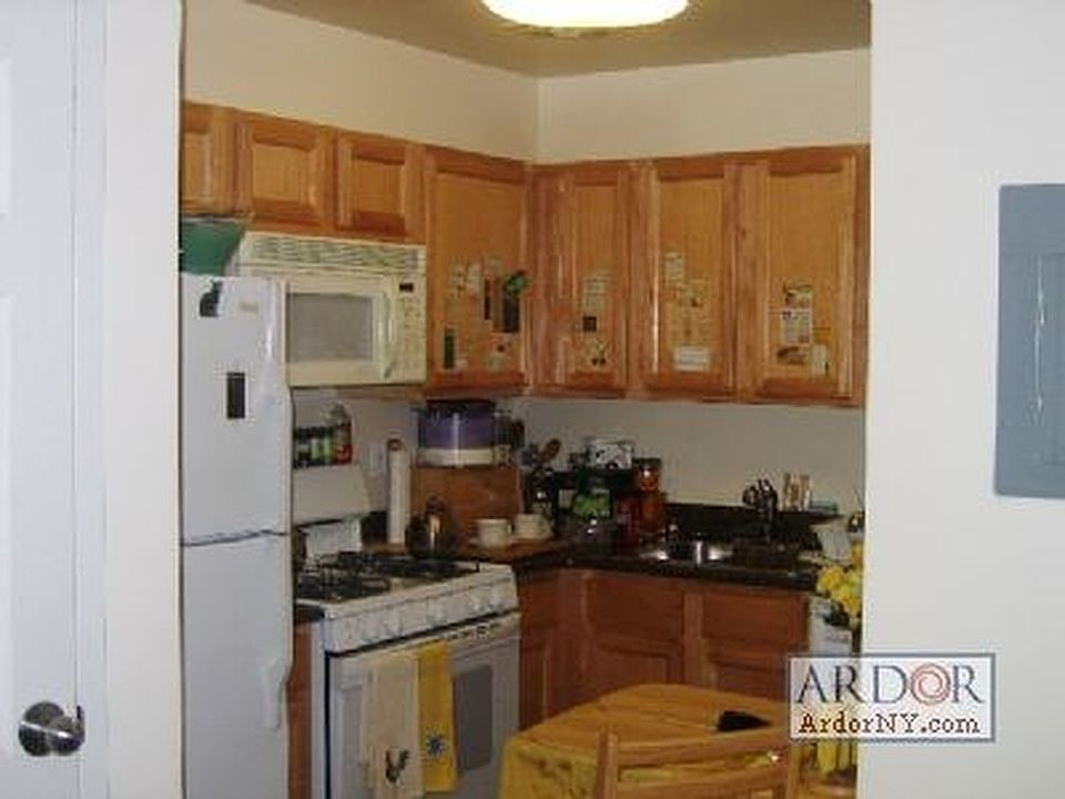 2nd image of Metropolitan Ave Unit 4C