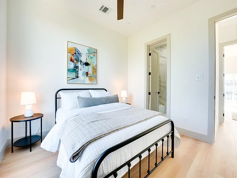 512 N Lancaster Ave #2 — Photo 18