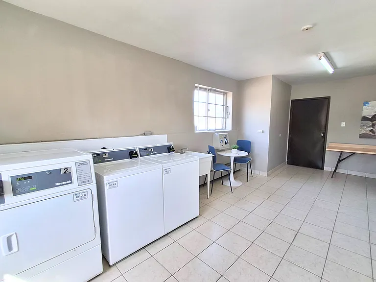 598 Silverbirch Rd — Photo 1