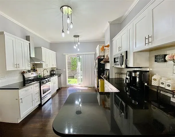 217 Cambridge Ave — Photo 7