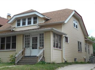 3421 W Highland Blvd, Milwaukee, WI 53208