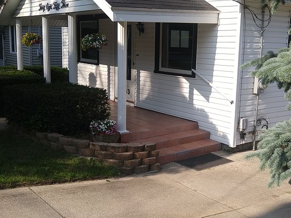 2nd image of 3853 Eastern Ave NE