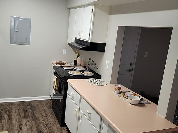 5th image of 600 Colfax St #137