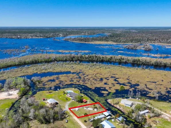 5303 Arrowhead Blvd, Youngstown, FL 32466