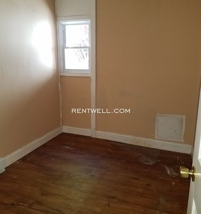 2nd image of 1607 Harrison St #1