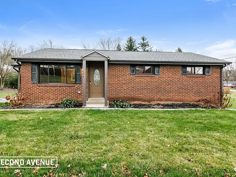 11556 McKee Rd — Photo 1