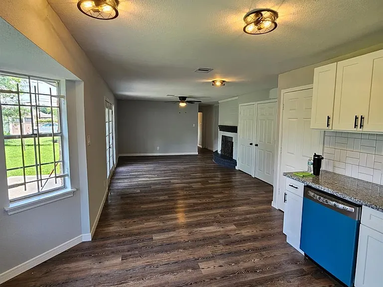 6847 Flamingo Dr — Photo 3