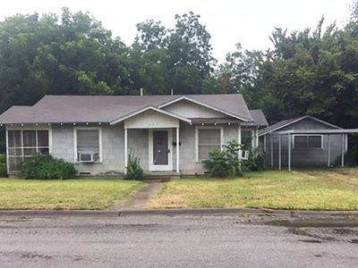 907 N Walnut St, Cleburne, TX, 76033