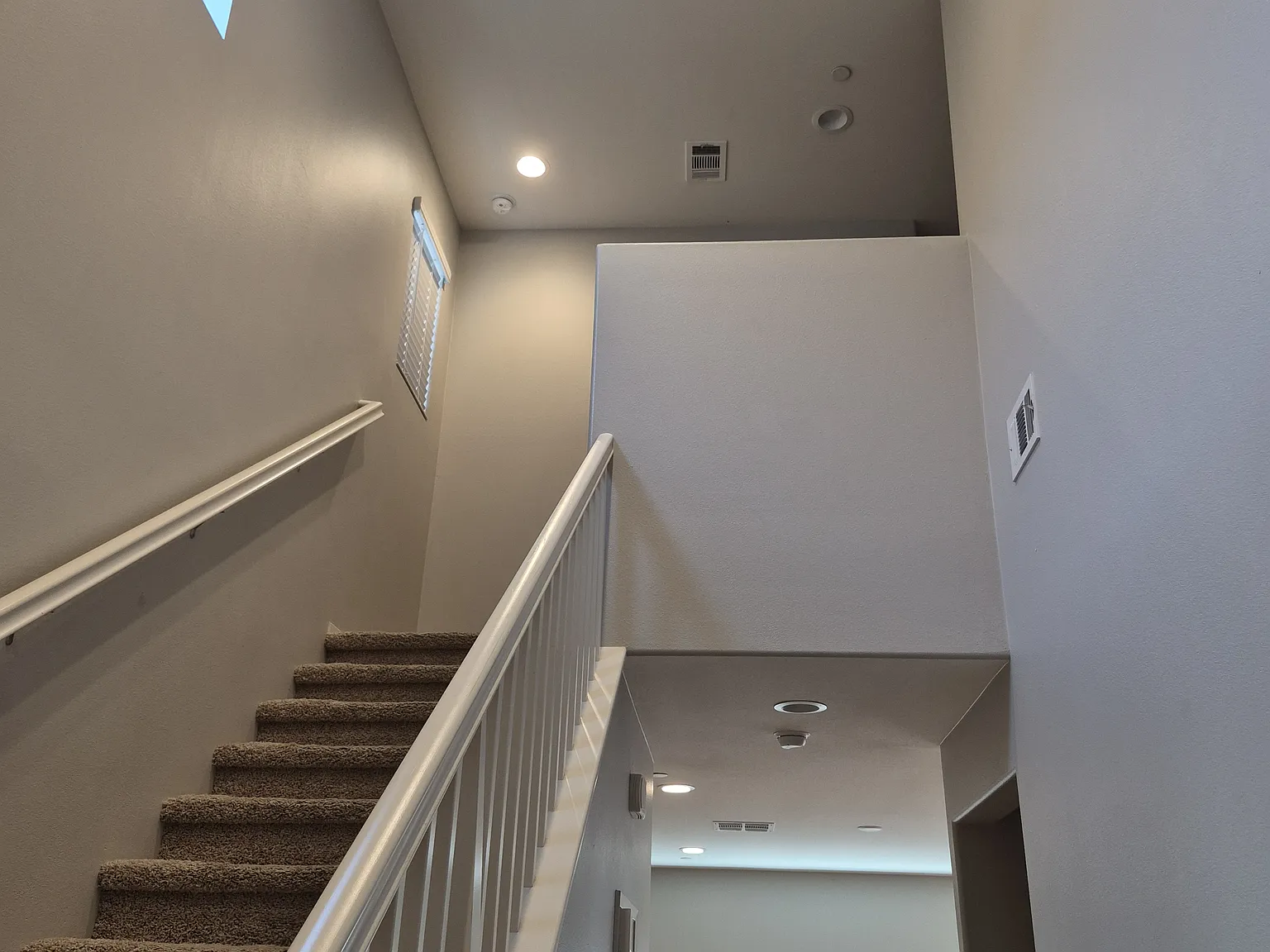 3 bed, 2.5 bath, 1680 sqft, $2,995 — Photo 4