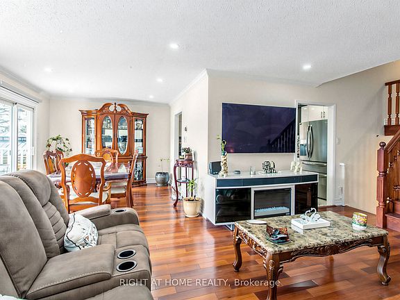 3rd image of 137 Beech St