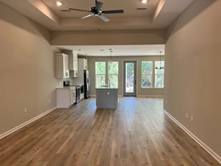 6415 Wildwood Ct — Photo 3