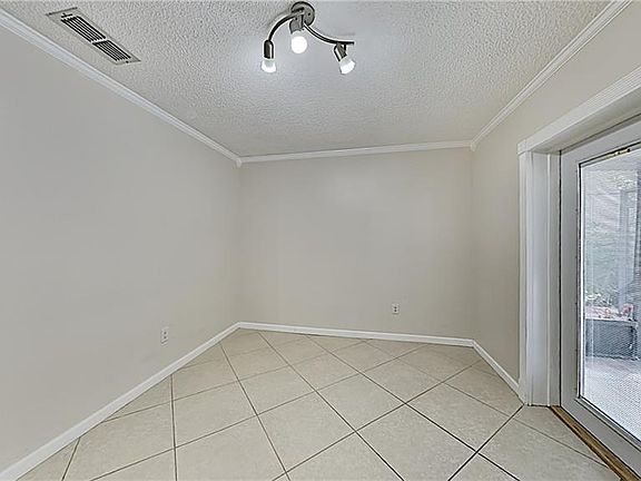 5th image of 11640 Hidden Hollow Cir