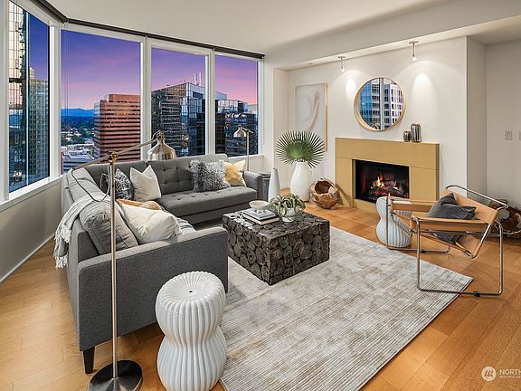 5th image of 500 106th Avenue NE #2705
