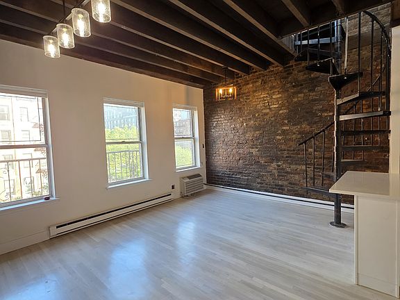 5th image of 15 1st Ave APT 3