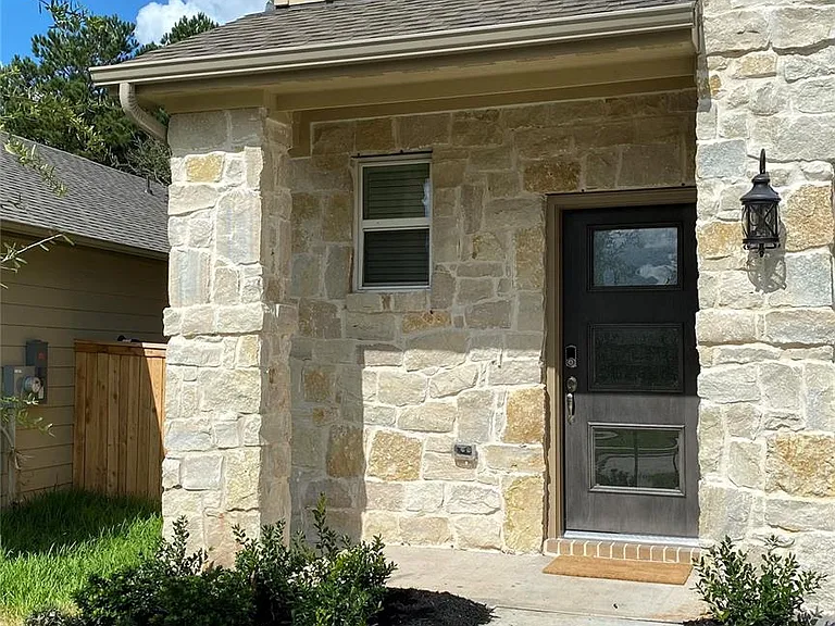 7059 Silverleaf Oak St — Photo 4
