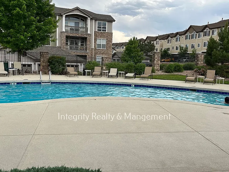 1575 Olympia Cir #205