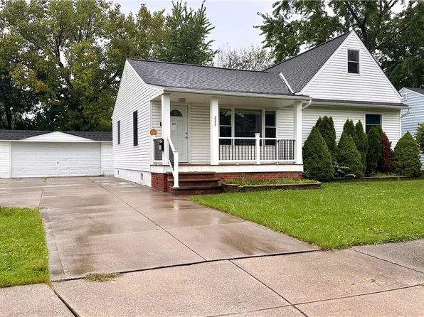 233 John St, Bedford, OH 44146