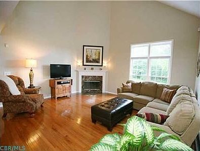 4th image of 794 Poppy Hills Dr