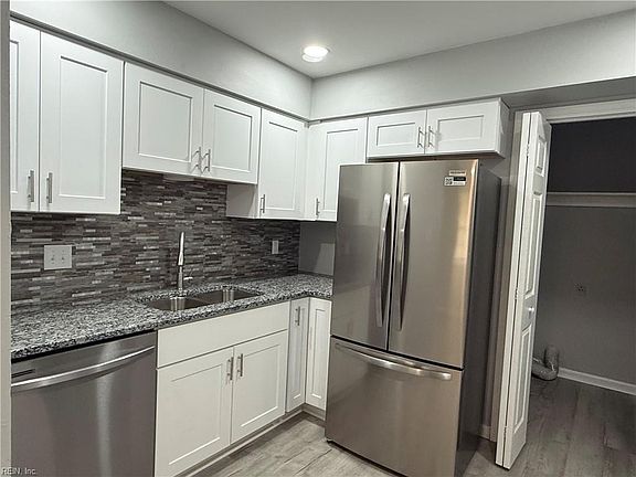 5th image of 6129 Bradford Dr Unit A