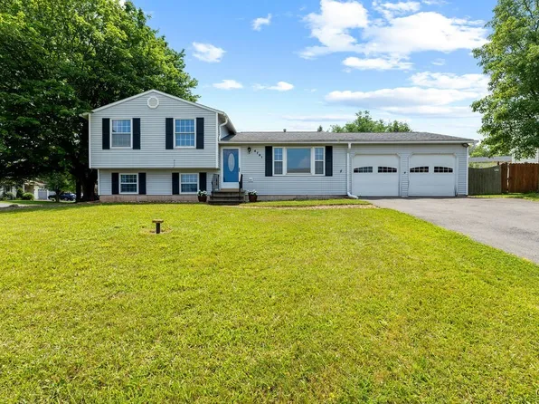 4791 Stonehurst Rd, Liverpool, NY 13090