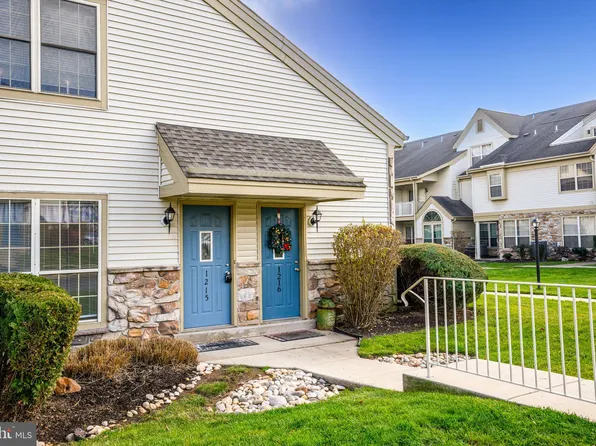 1215 Foxmeadow Dr #1215, Royersford, PA 19468