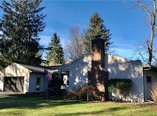 56 Hunters Run, Pittsford, NY 14534