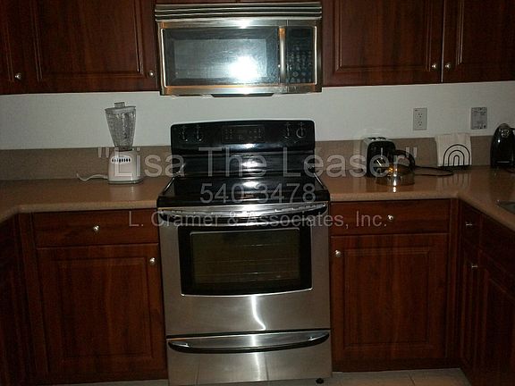 3rd image of 1715 NE 33rd Ln