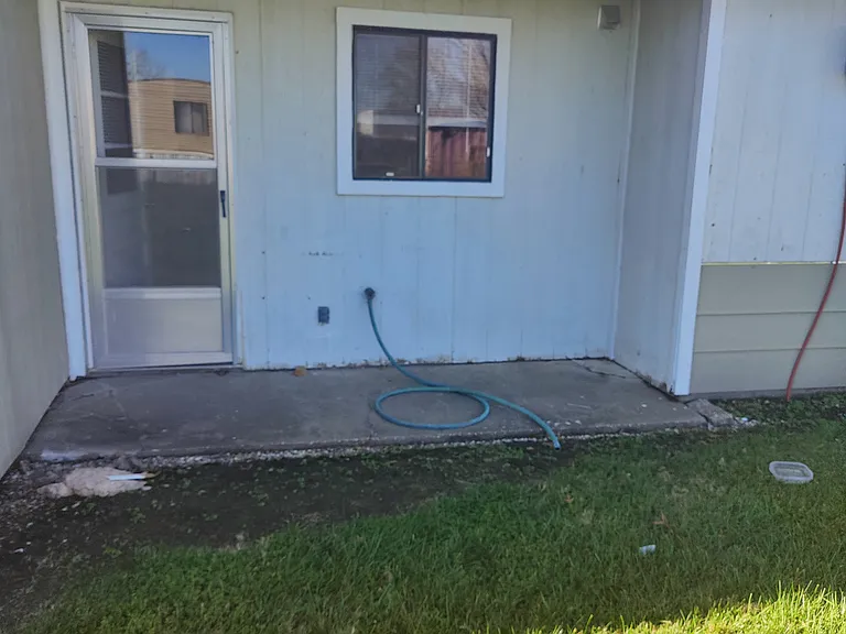 404 Stratford Dr #404 — Photo 6