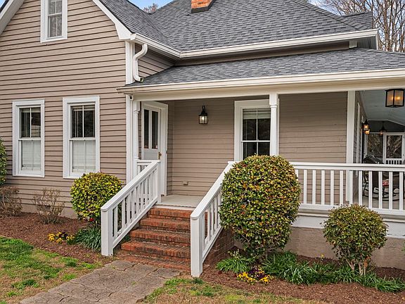 5th image of 305 E Prince Rd